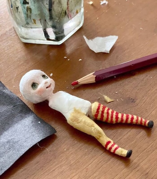 タイツの柄の描き込み