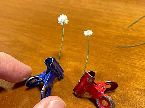 クリップに挟んで作業