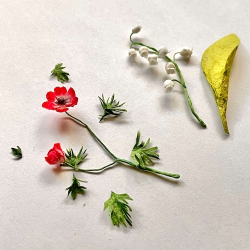 ミニチュアの和紙の花