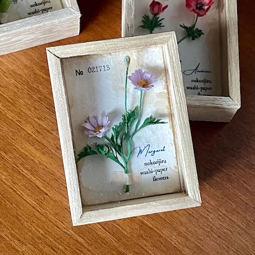 和紙のミニチュアフラワー(マーガレットの標本箱)