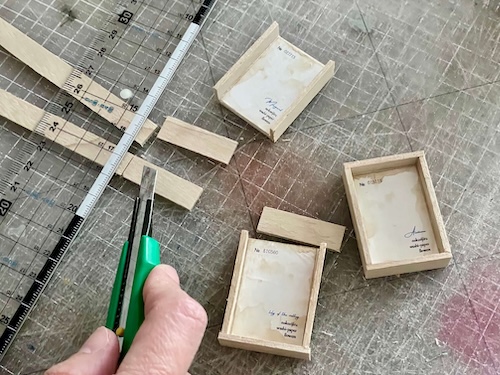 木材で標本箱作り