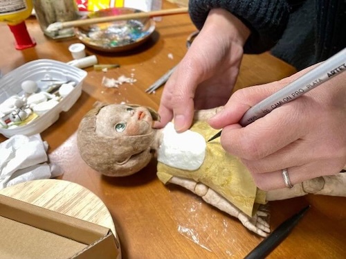 球体関節風ディテールのスミ入れ作業