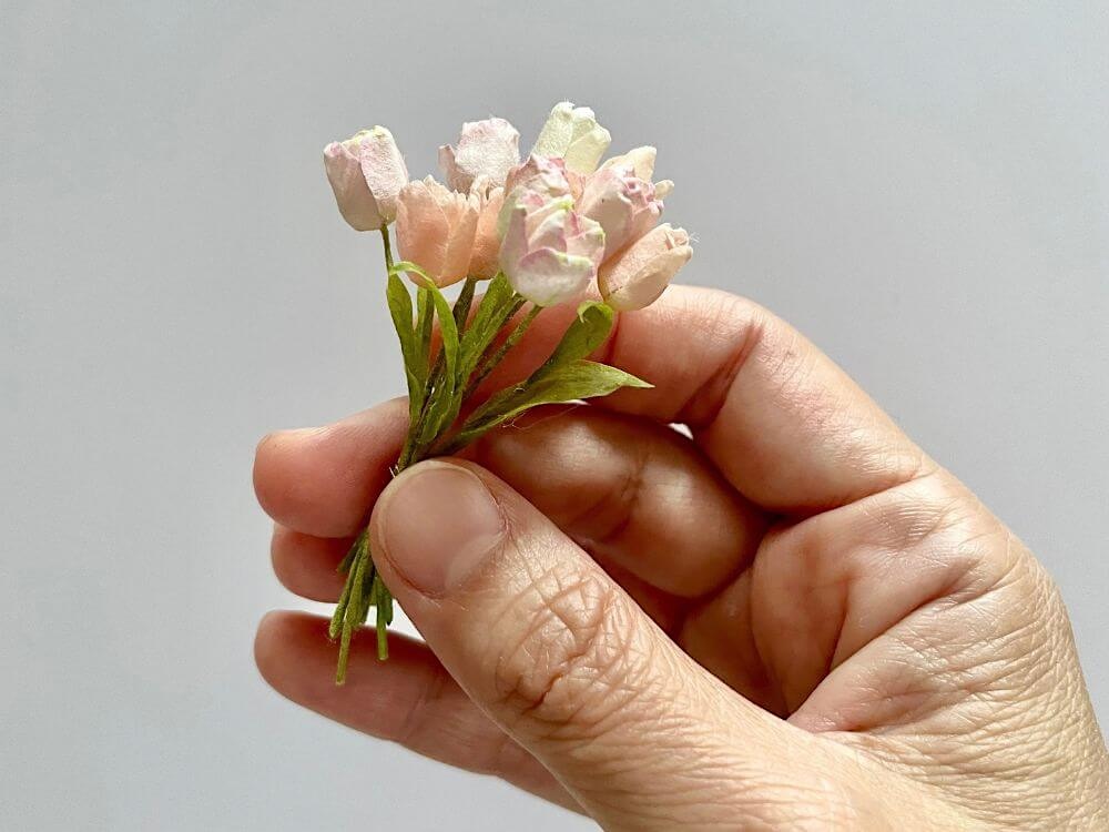 1/6スケールドールサイズに仕上げた和紙のミニチュアチューリップの花束